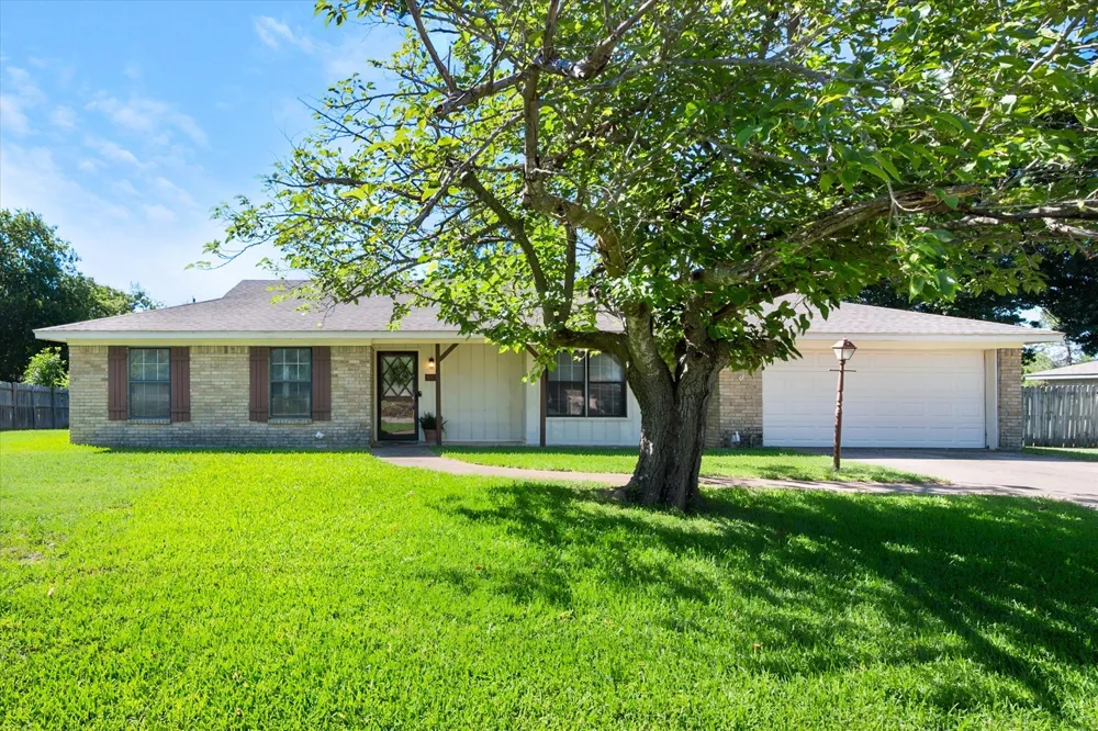 313 Wesley Corsicana, TX 75110