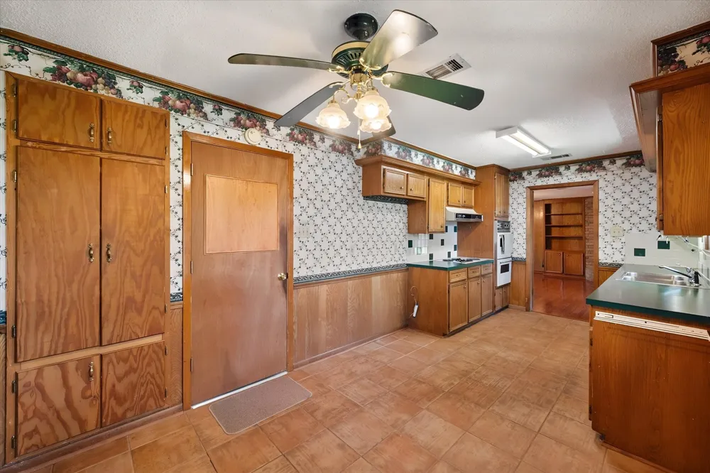 313 Wesley Corsicana, TX 75110