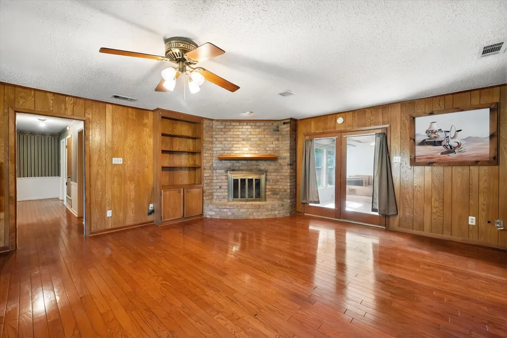 313 Wesley Corsicana, TX 75110