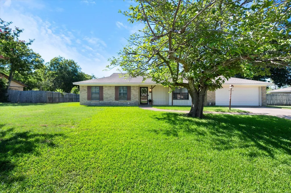 313 Wesley Corsicana, TX 75110