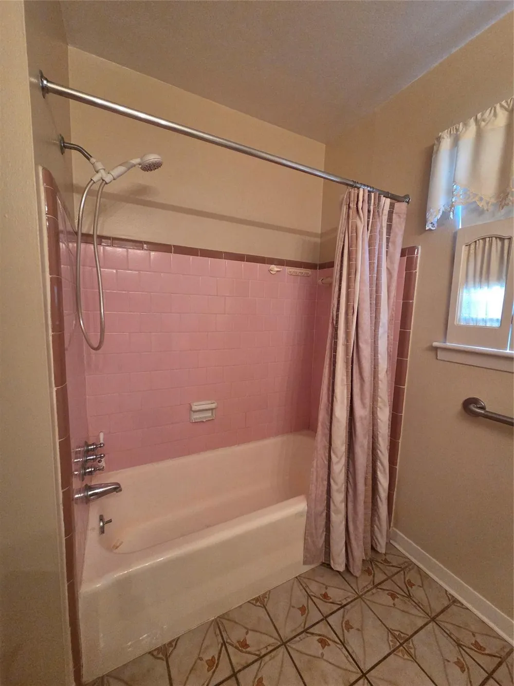 2306 Reinerman Street Houston, TX 77007