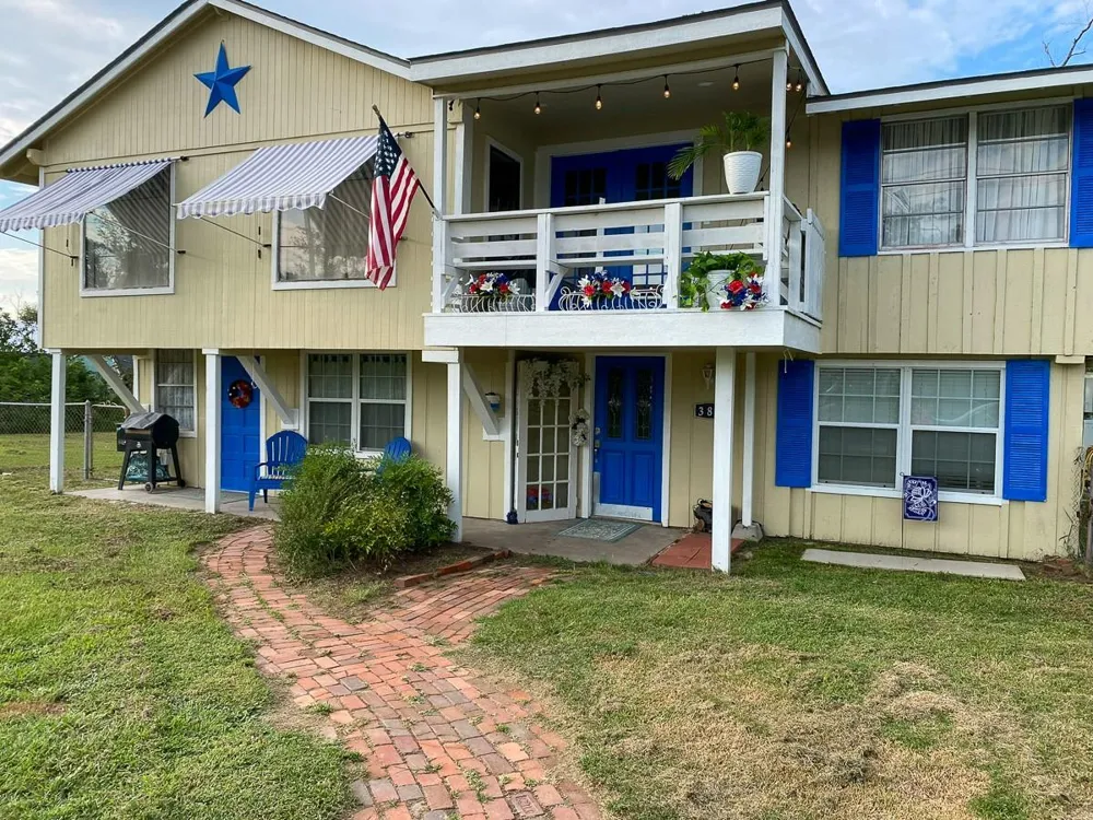 3812 Fm 356 Onalaska, TX 77360