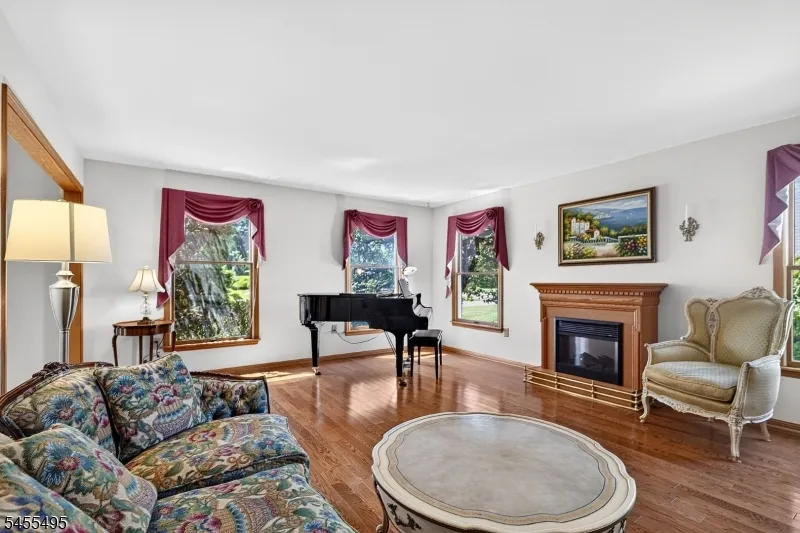46 Waverly Pl South Brunswick, NJ 08852