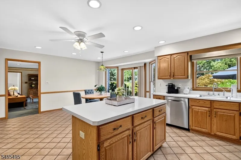 46 Waverly Pl South Brunswick, NJ 08852