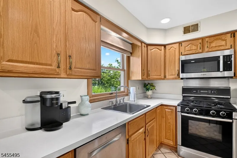 46 Waverly Pl South Brunswick, NJ 08852