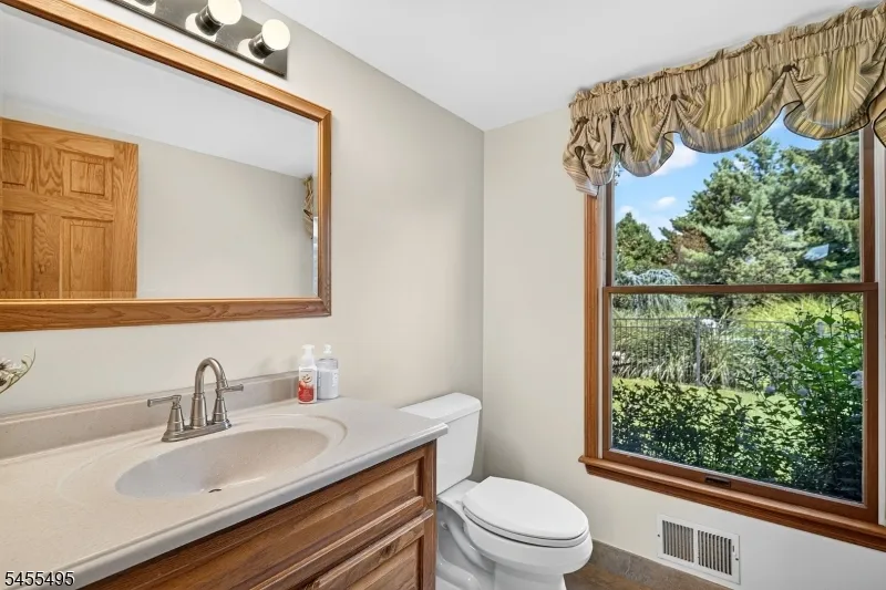 46 Waverly Pl South Brunswick, NJ 08852