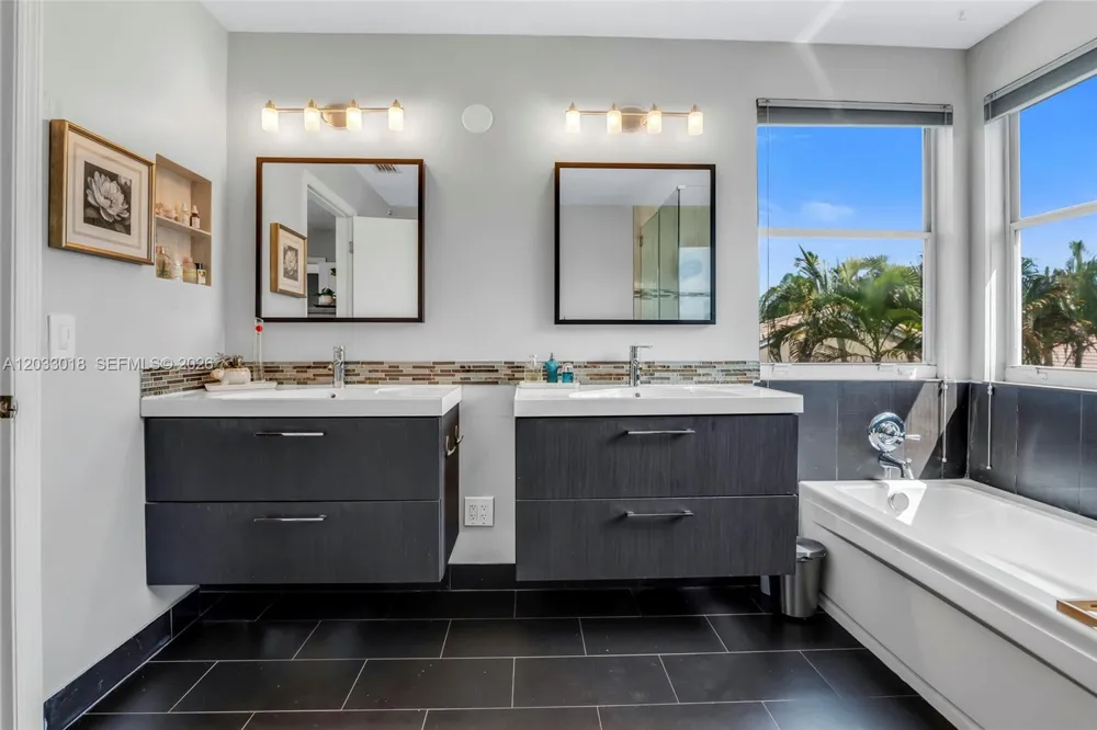 18172 SW 3rd St Pembroke Pines, FL 33029