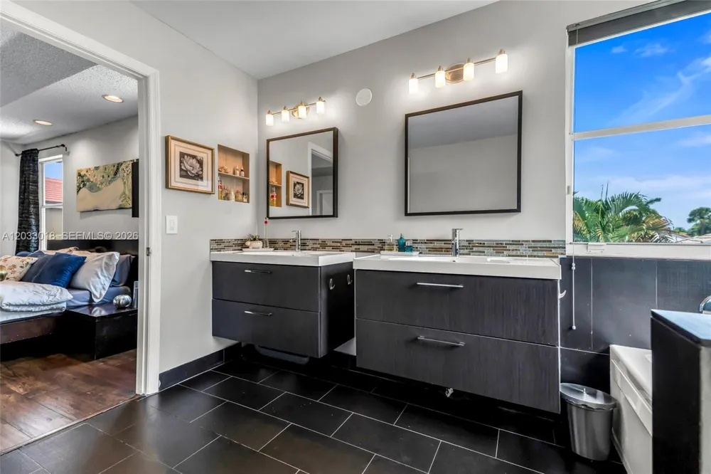 18172 SW 3rd St Pembroke Pines, FL 33029