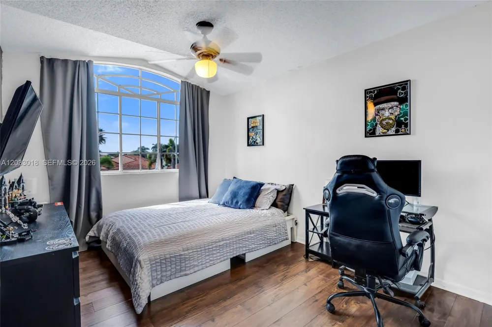 18172 SW 3rd St Pembroke Pines, FL 33029