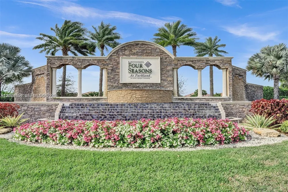 11812 S Cantal Cir S Parkland, FL 33076