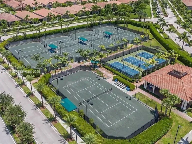 11812 S Cantal Cir S Parkland, FL 33076