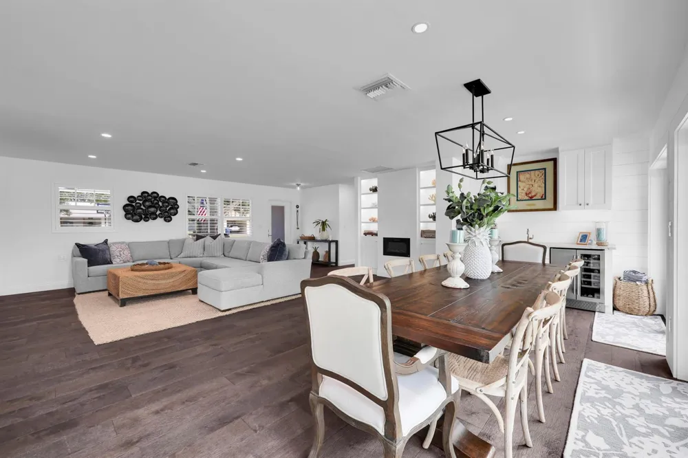 8 WINDSOR ROAD W Jupiter, FL 33469