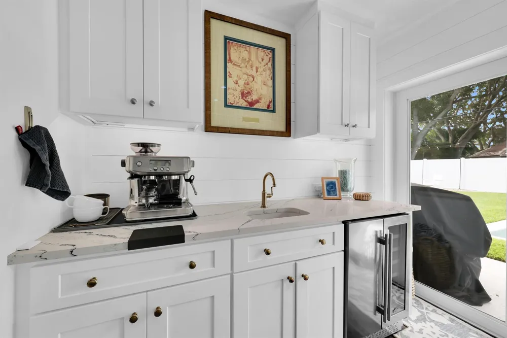 8 WINDSOR ROAD W Jupiter, FL 33469