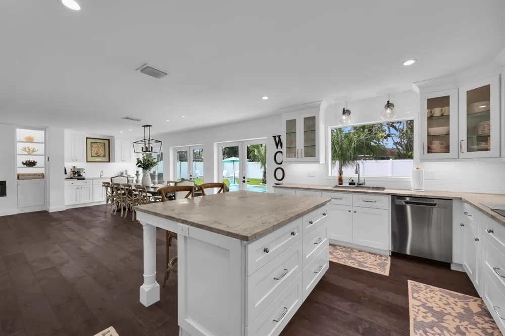 8 WINDSOR ROAD W Jupiter, FL 33469