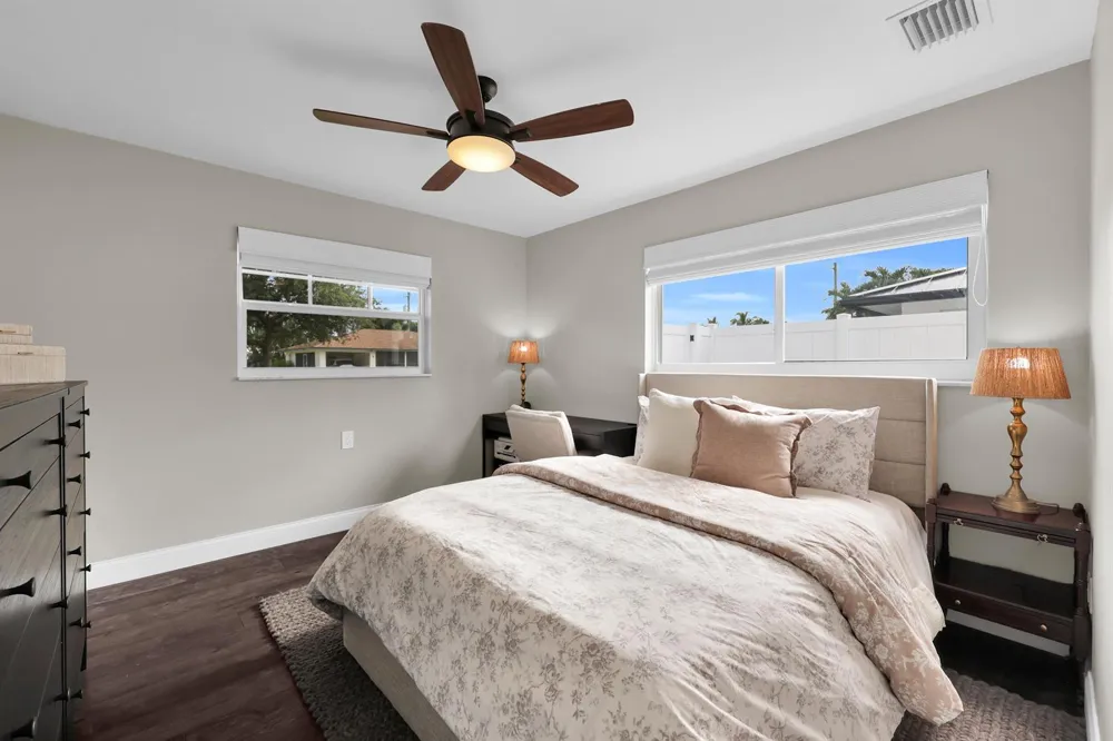 8 WINDSOR ROAD W Jupiter, FL 33469
