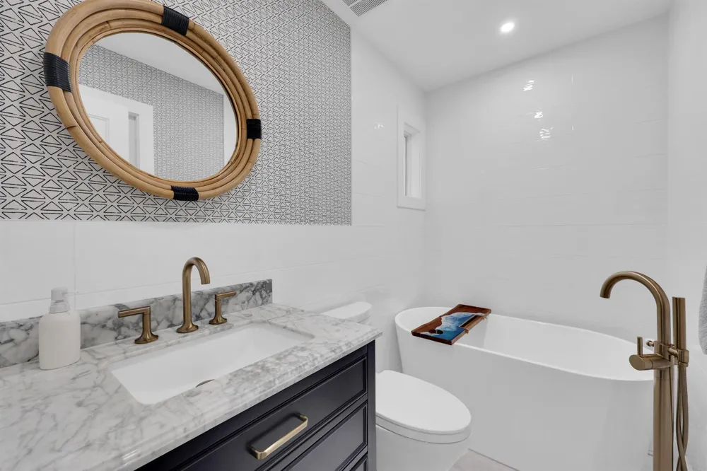 8 WINDSOR ROAD W Jupiter, FL 33469