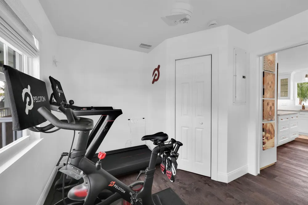 8 WINDSOR ROAD W Jupiter, FL 33469