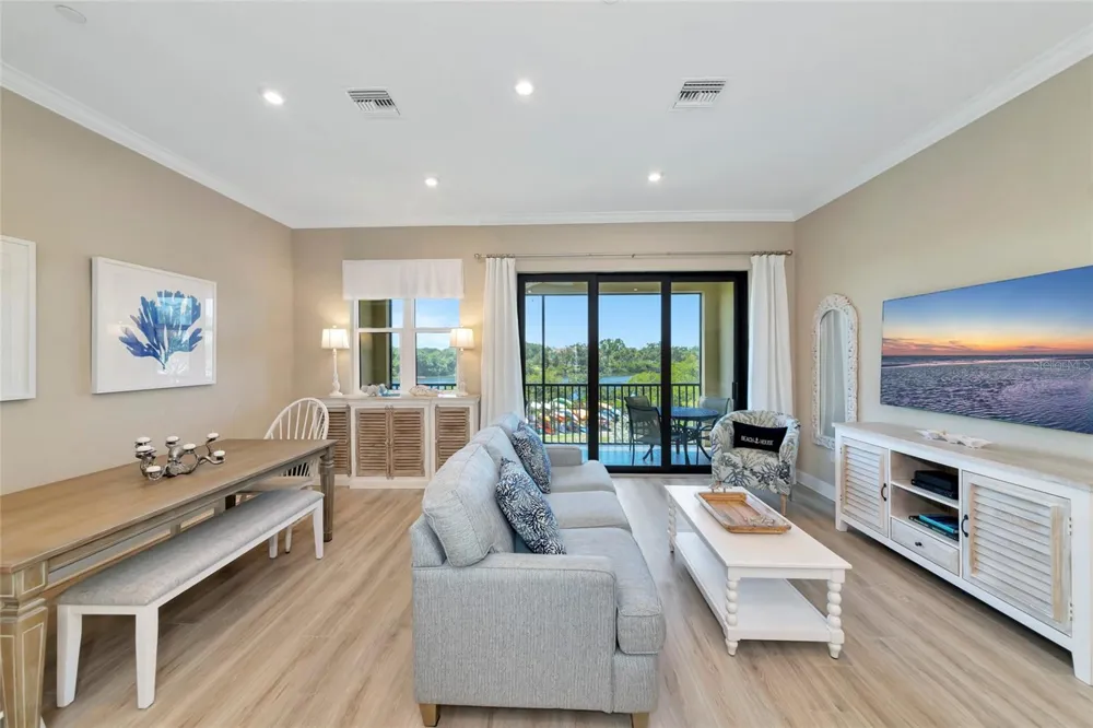5589 CANNES CIRCLE #4-102 Sarasota, FL 34231