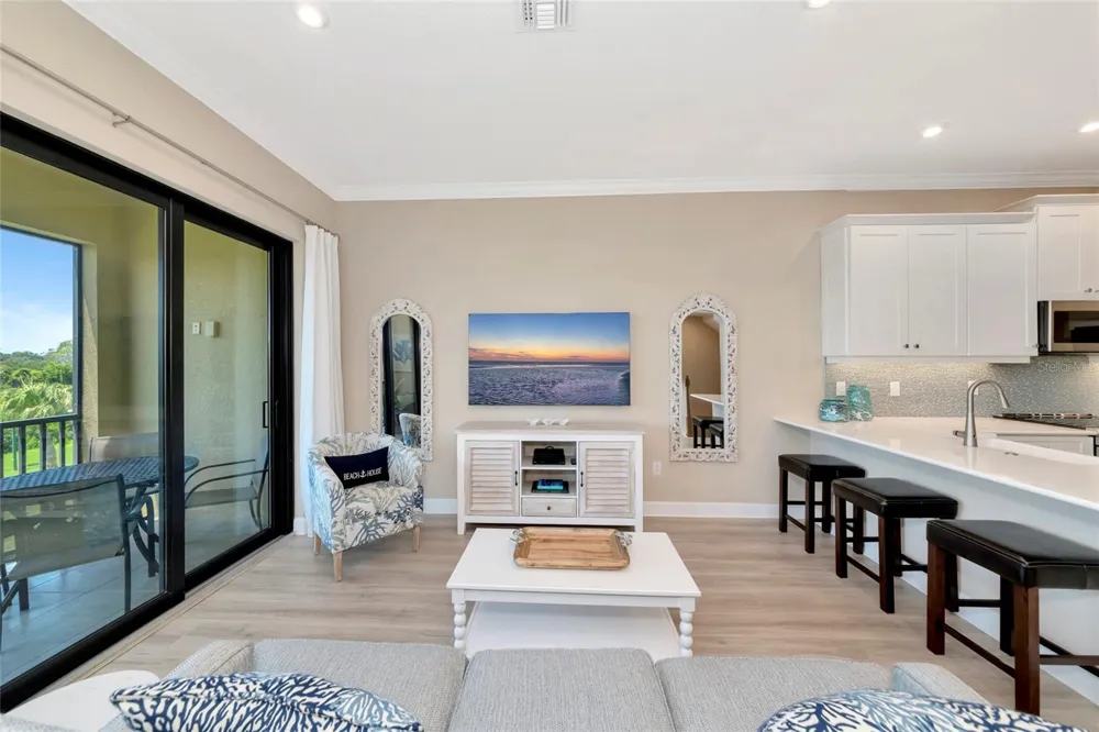 5589 CANNES CIRCLE #4-102 Sarasota, FL 34231