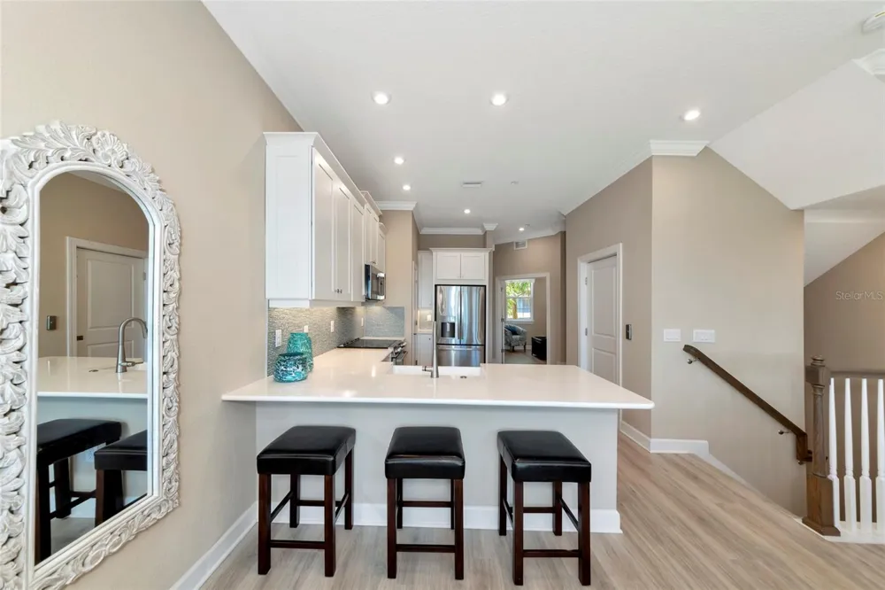 5589 CANNES CIRCLE #4-102 Sarasota, FL 34231
