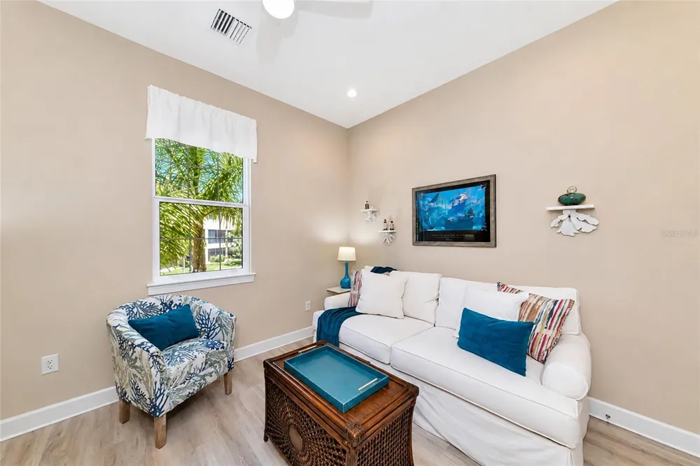 5589 CANNES CIRCLE #4-102 Sarasota, FL 34231