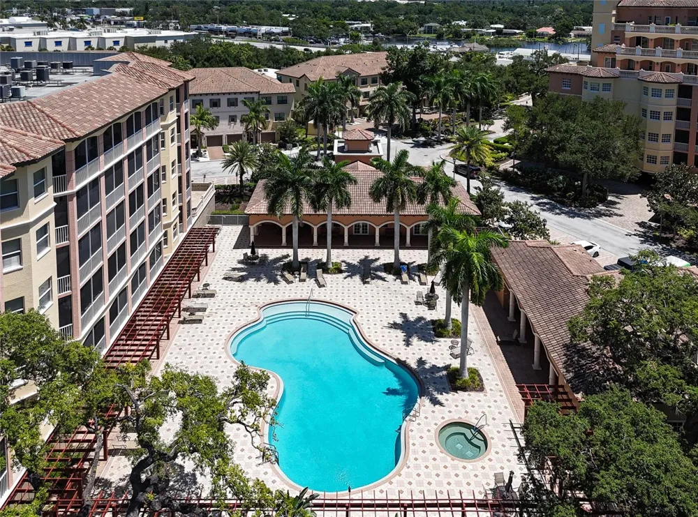 5589 CANNES CIRCLE #4-102 Sarasota, FL 34231