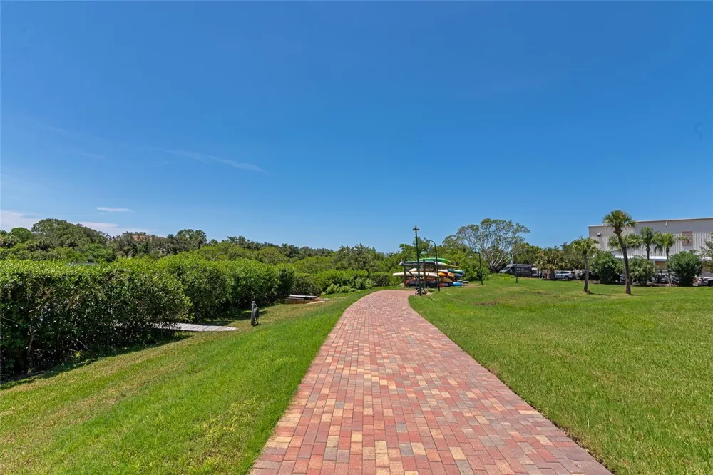 5589 CANNES CIRCLE #4-102 Sarasota, FL 34231