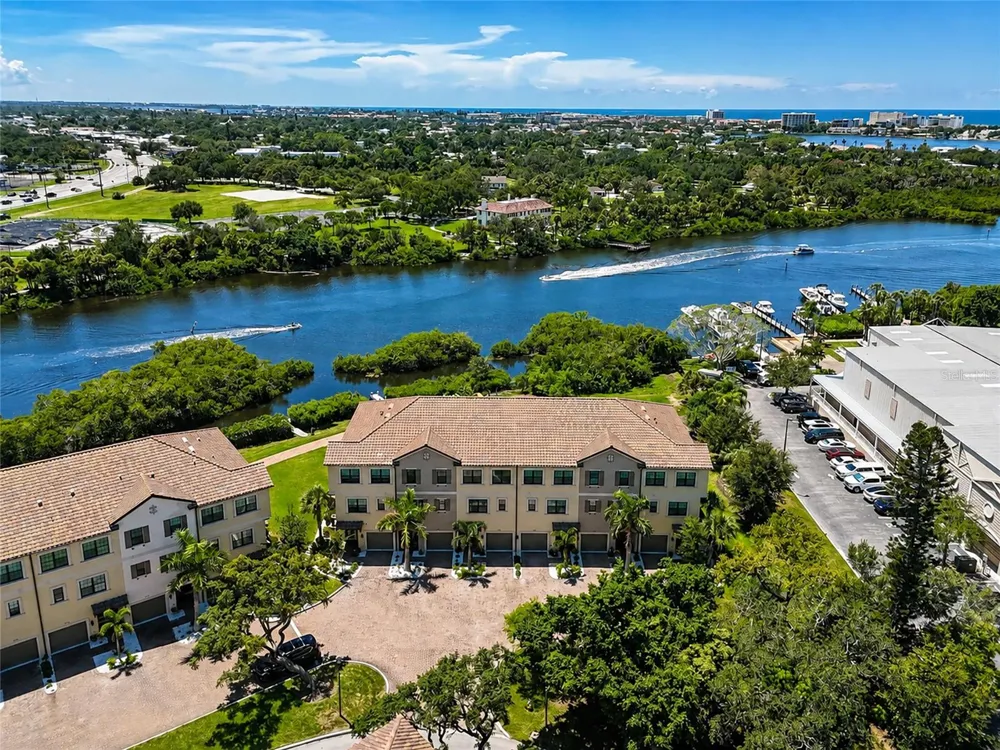 5589 CANNES CIRCLE #4-102 Sarasota, FL 34231