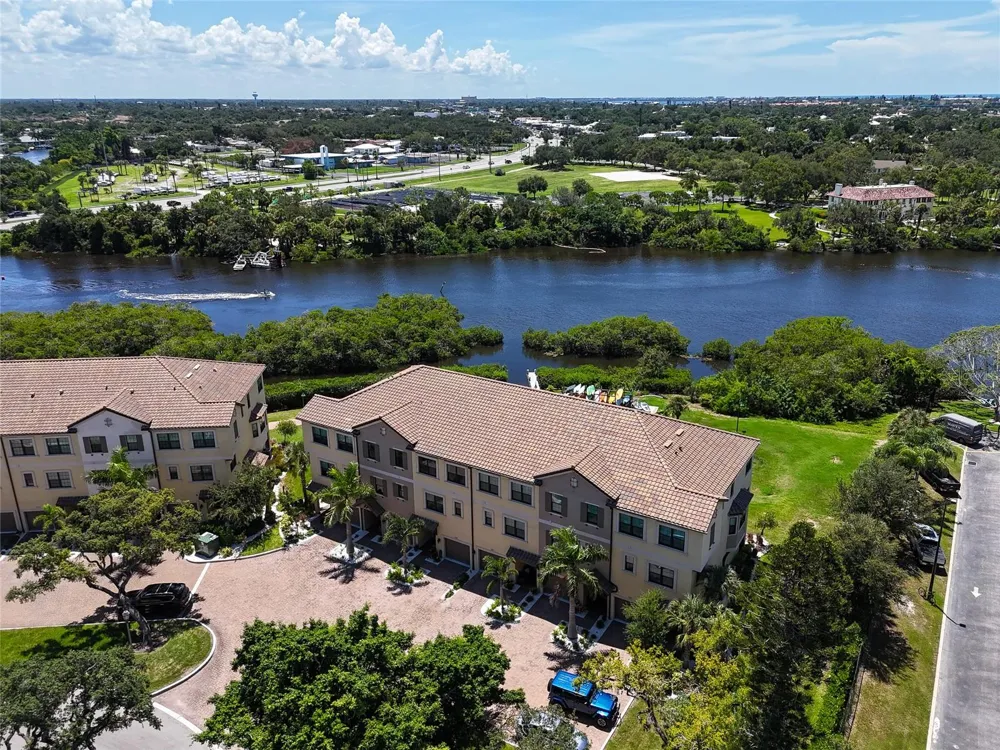5589 CANNES CIRCLE #4-102 Sarasota, FL 34231