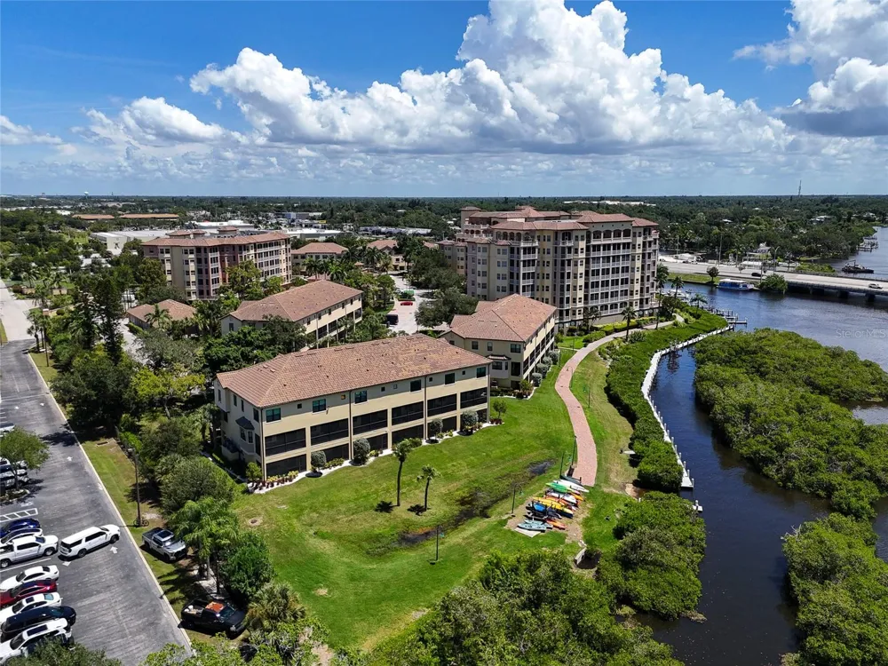 5589 CANNES CIRCLE #4-102 Sarasota, FL 34231