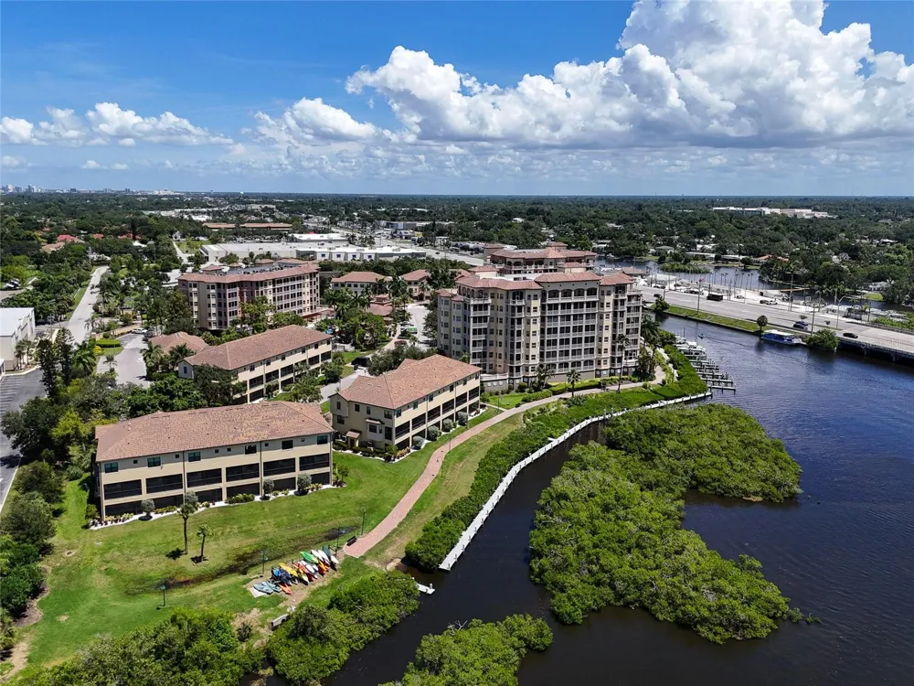 5589 CANNES CIRCLE #4-102 Sarasota, FL 34231