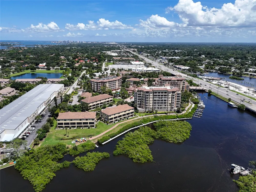 5589 CANNES CIRCLE #4-102 Sarasota, FL 34231