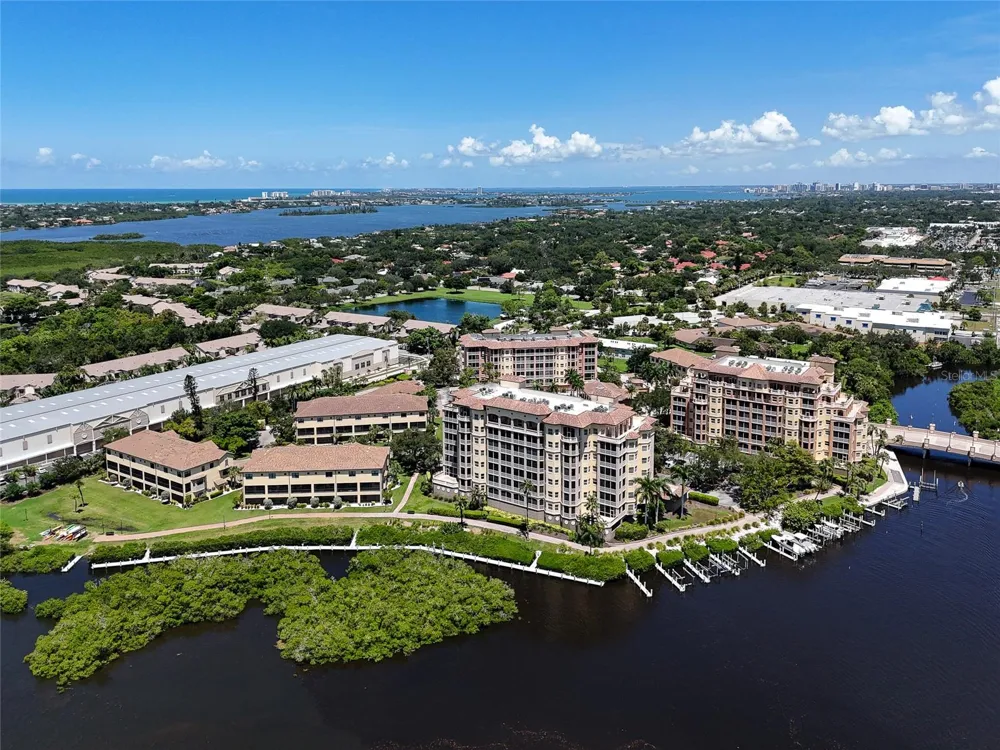 5589 CANNES CIRCLE #4-102 Sarasota, FL 34231