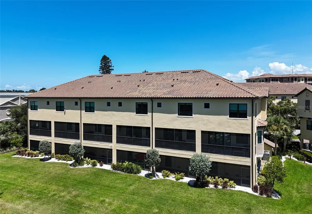 5589 CANNES CIRCLE #4-102 Sarasota, FL 34231