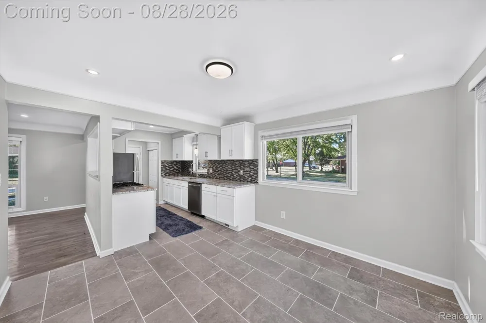 32115 Beacon Lane Fraser City, MI 48026