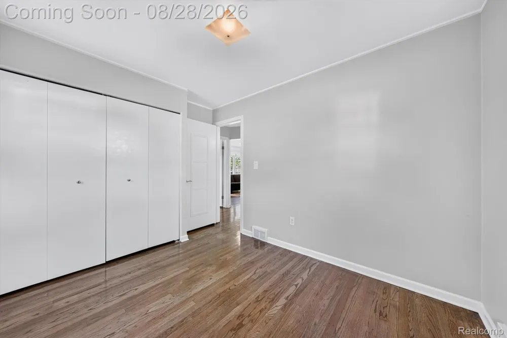 32115 Beacon Lane Fraser City, MI 48026