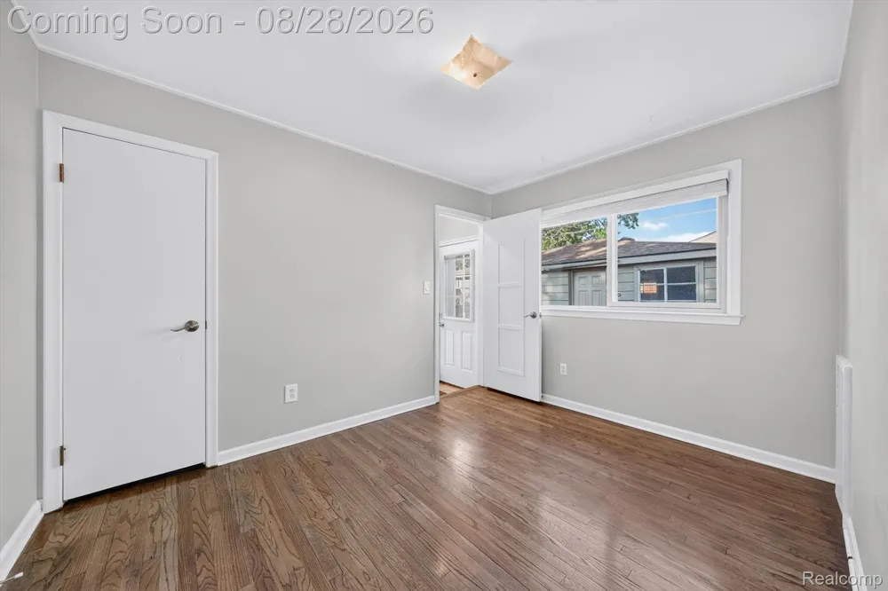 32115 Beacon Lane Fraser City, MI 48026