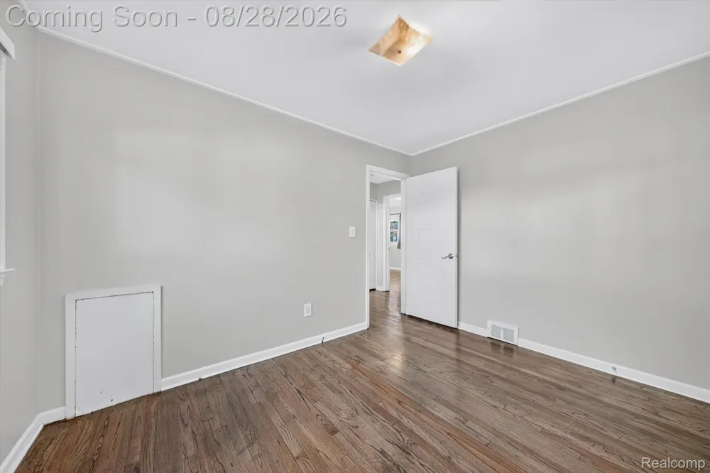 32115 Beacon Lane Fraser City, MI 48026