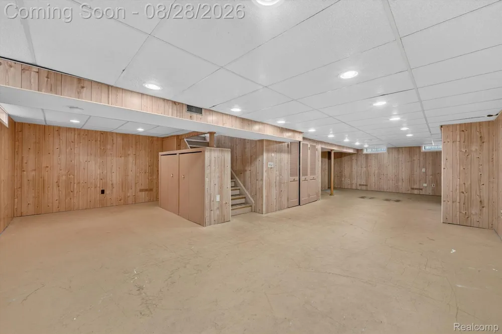 32115 Beacon Lane Fraser City, MI 48026