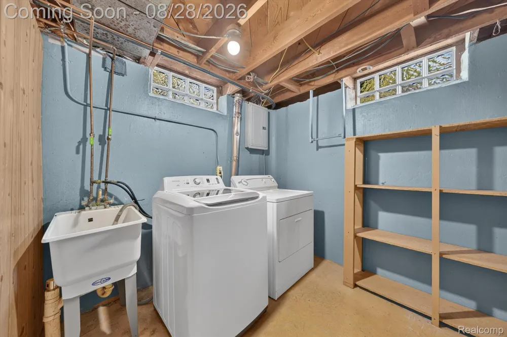 32115 Beacon Lane Fraser City, MI 48026
