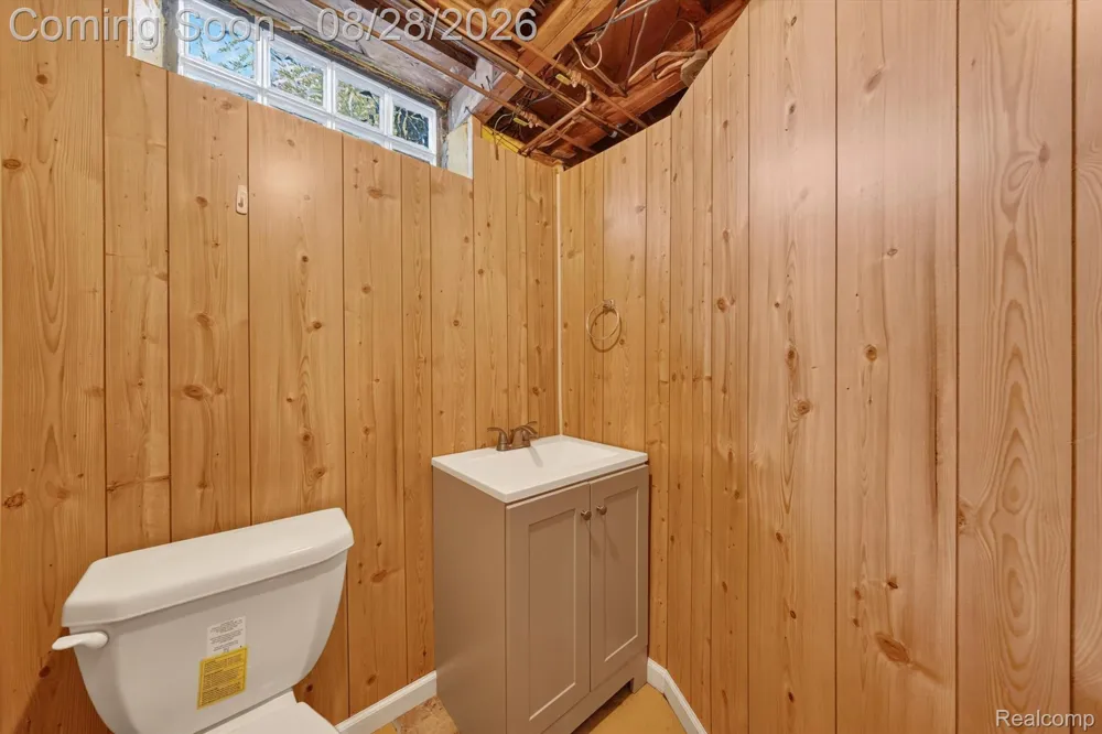 32115 Beacon Lane Fraser City, MI 48026