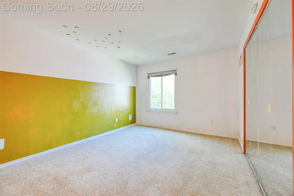32013 W 12 Mile Road Farmington Hills City, MI 48334