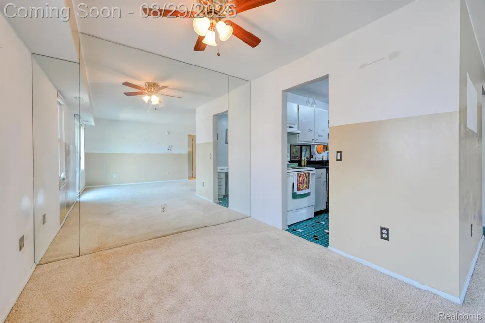 32013 W 12 Mile Road Farmington Hills City, MI 48334
