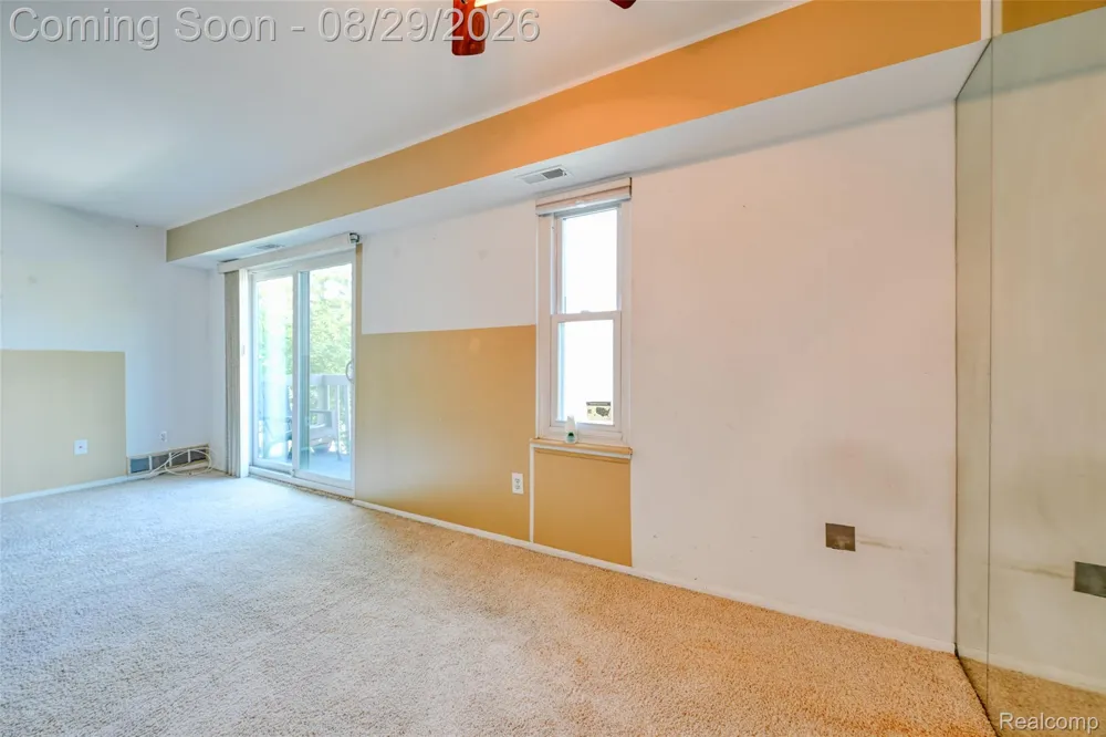 32013 W 12 Mile Road Farmington Hills City, MI 48334
