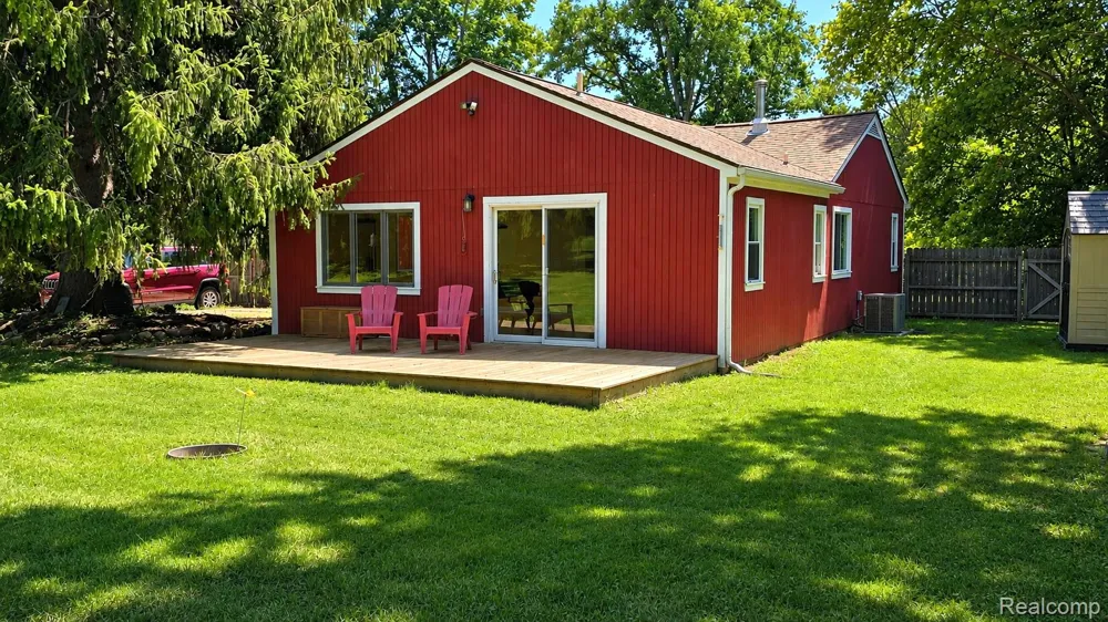 6464 Huron River Drive Scio Township, MI 48130