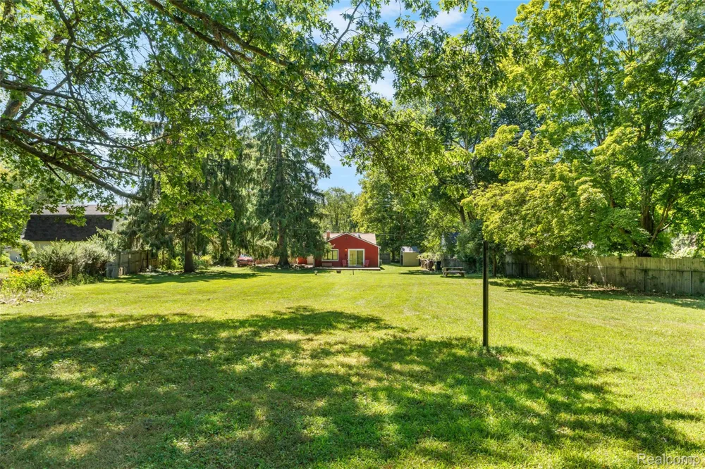 6464 Huron River Drive Scio Township, MI 48130