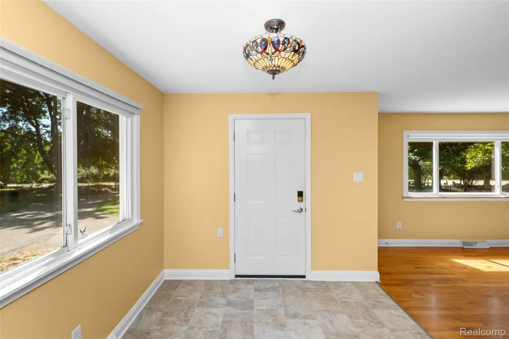 6464 Huron River Drive Scio Township, MI 48130