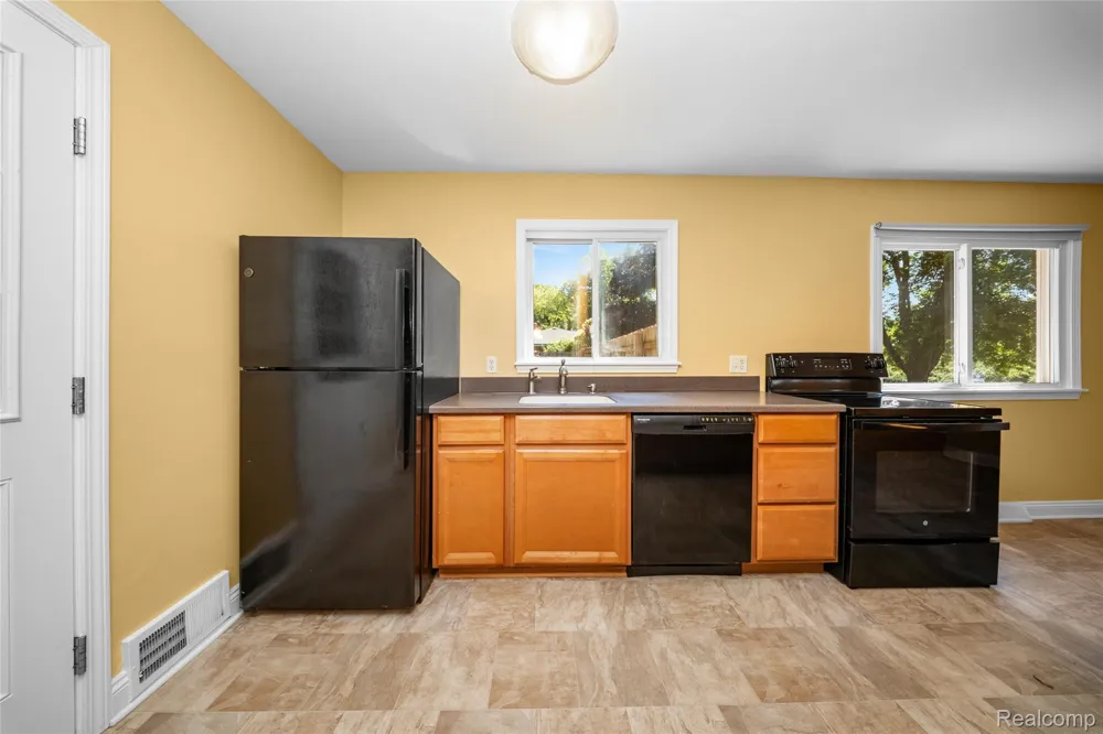 6464 Huron River Drive Scio Township, MI 48130