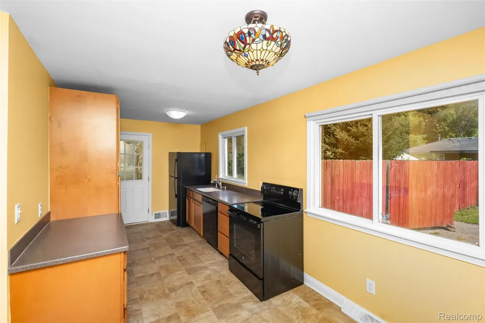 6464 Huron River Drive Scio Township, MI 48130