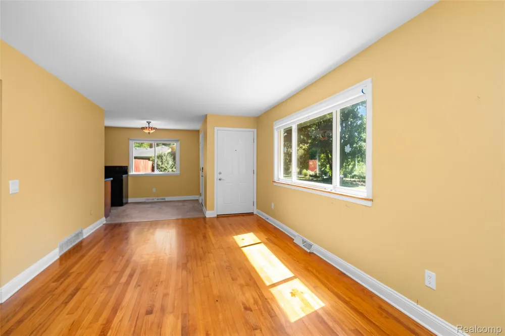 6464 Huron River Drive Scio Township, MI 48130